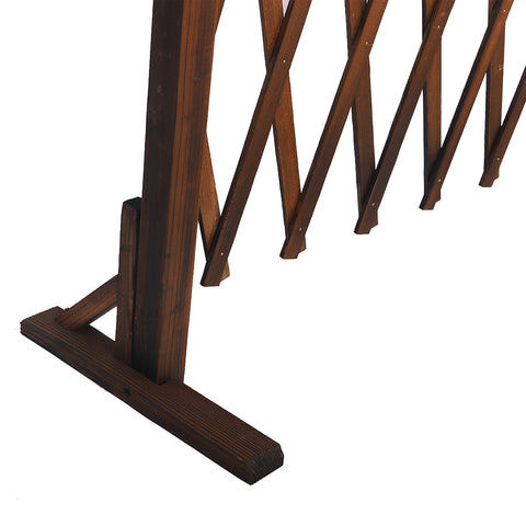 Expanding wooden fence