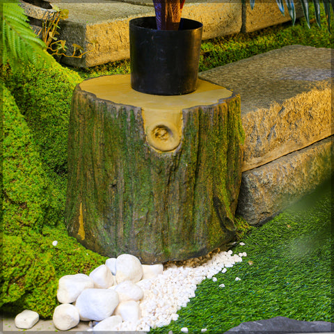 Decorative moss stump