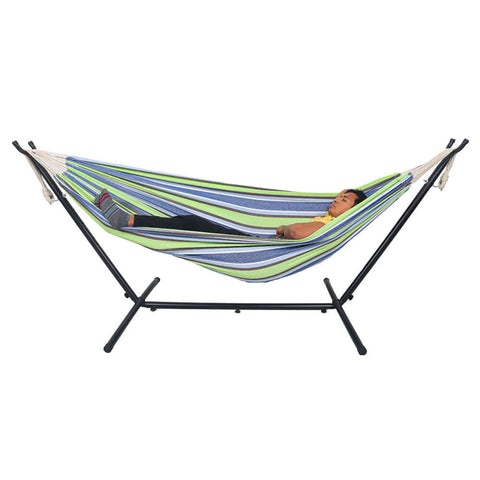 Swinging hammock