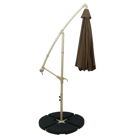 Outdoor patio umbrella