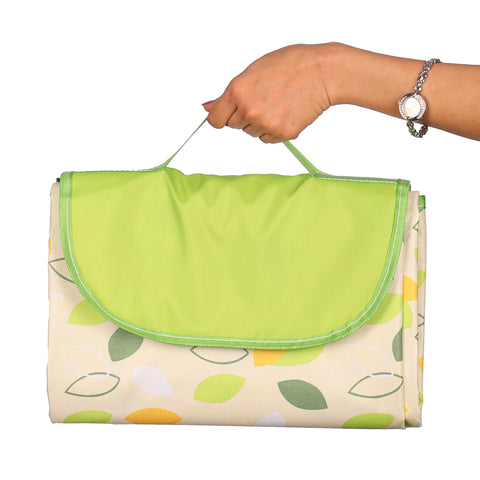 Foldable picnic mat