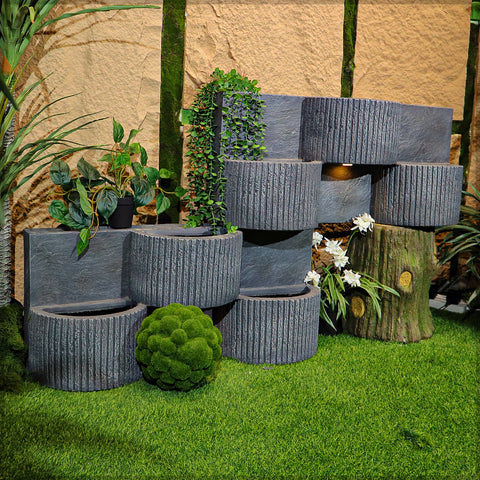 Stylish wall planter