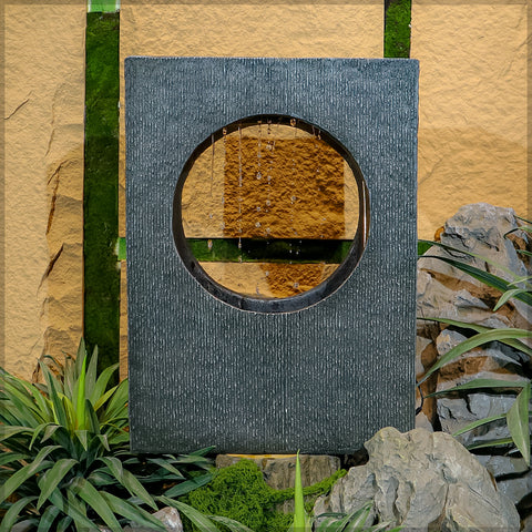 Luxury circular water fountain