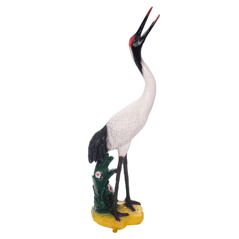 Flamingo yard statue