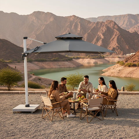 مظلة ذات تصميم علوي مزدوج وقاعدة رخامية تزن 150 كجم