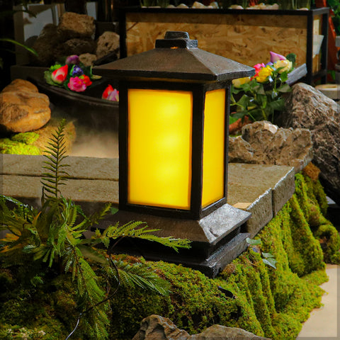 Garden pathway light