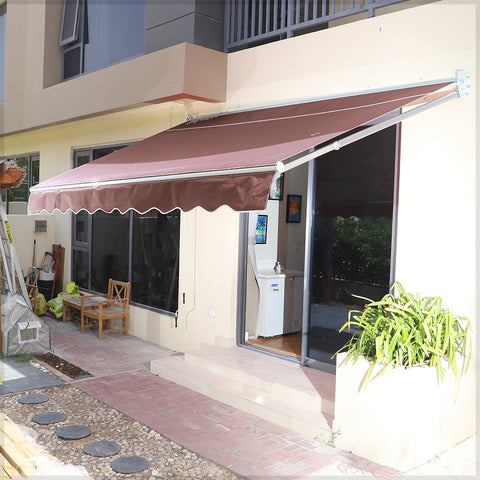 Retractable awning